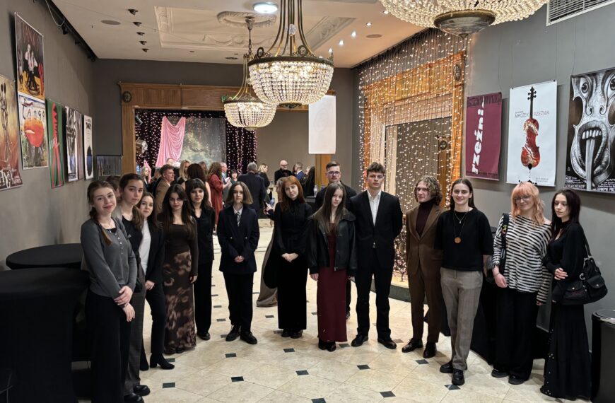 Teatralna uczta w „Siemaszkowej”: Premiera „Tanga” i wielkie święto teatru!